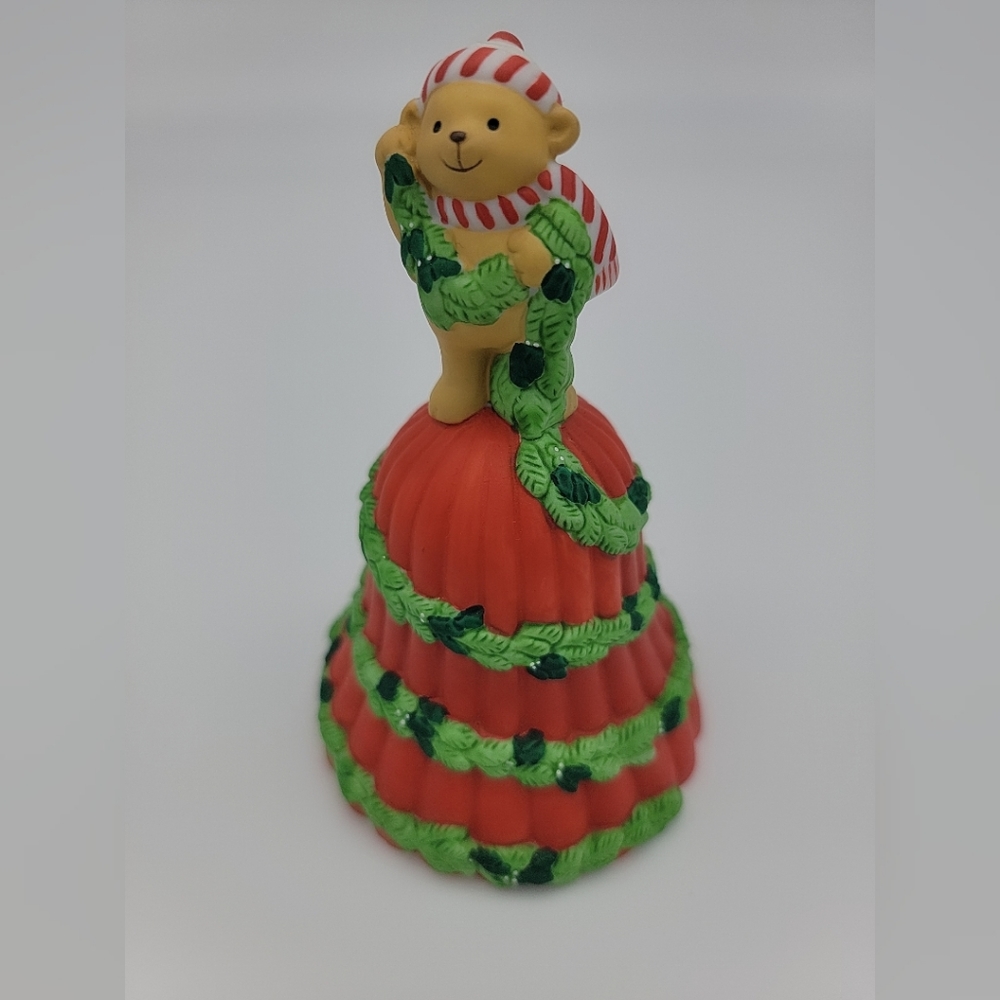 Garland of Greetings Bear <3